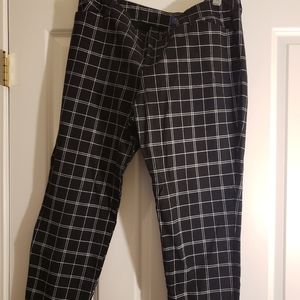 Old Navy pixie pant